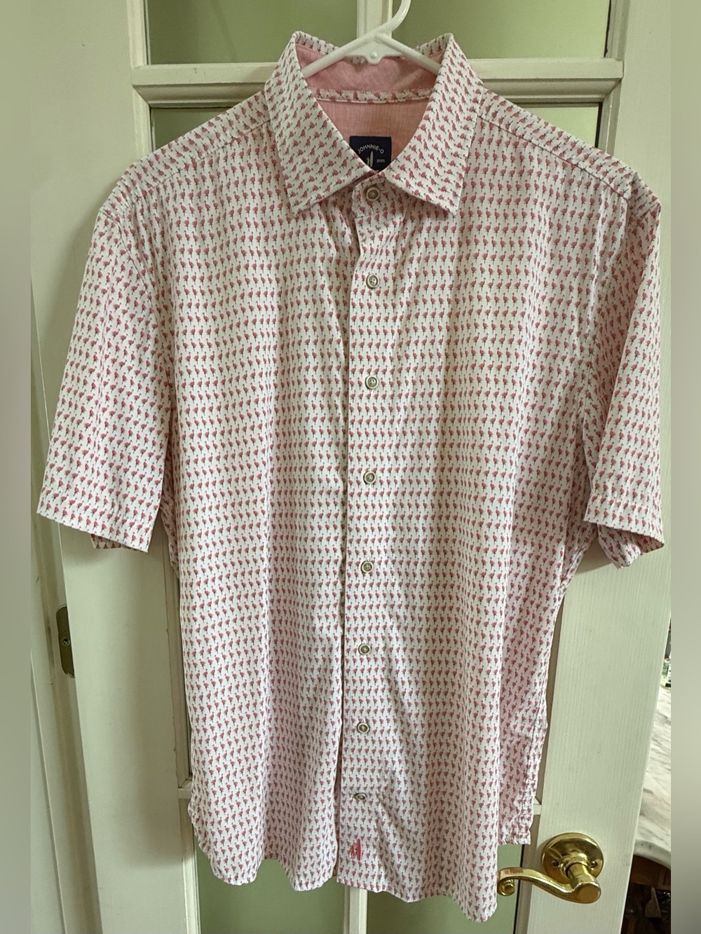 Johnnie O Top Shelf Flamingo Performance button up Size Medium